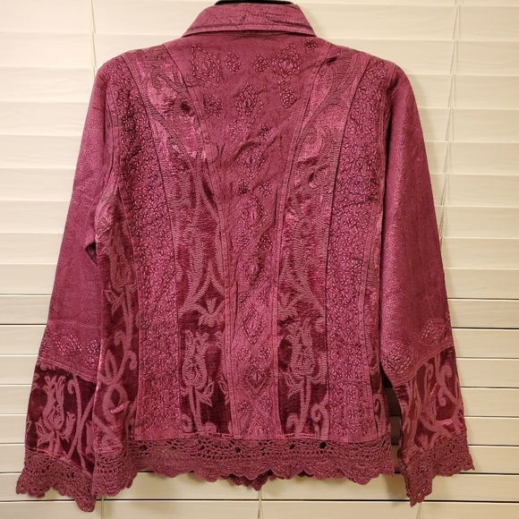 Gorgeous Vintage Magenta Flower Blazer - Picture 4 of 6